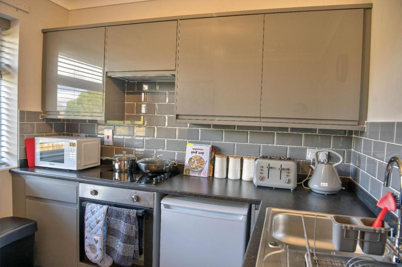 Oakland Apartment Кетъринг Екстериор снимка